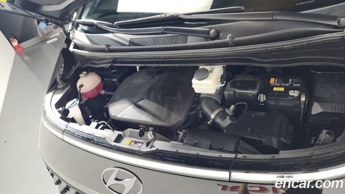 Hyundai Staria 2023
