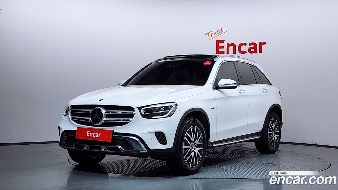 Mercedes-Benz GLC-Class 2021