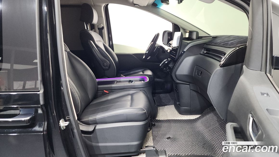 Hyundai Staria 2023