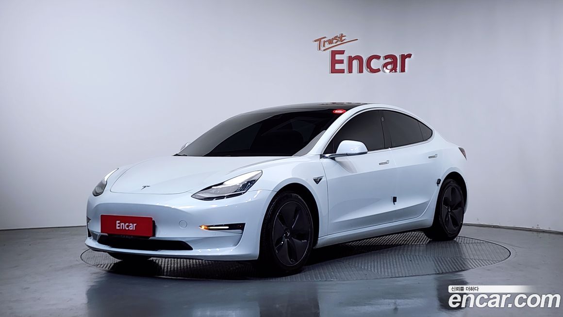 Tesla Model 3 2020