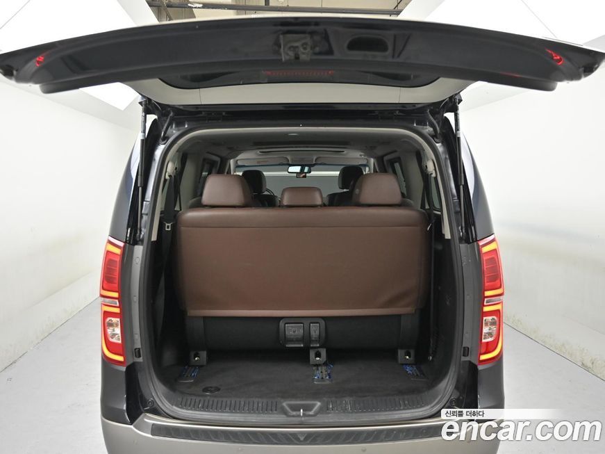 Hyundai Starex 2020
