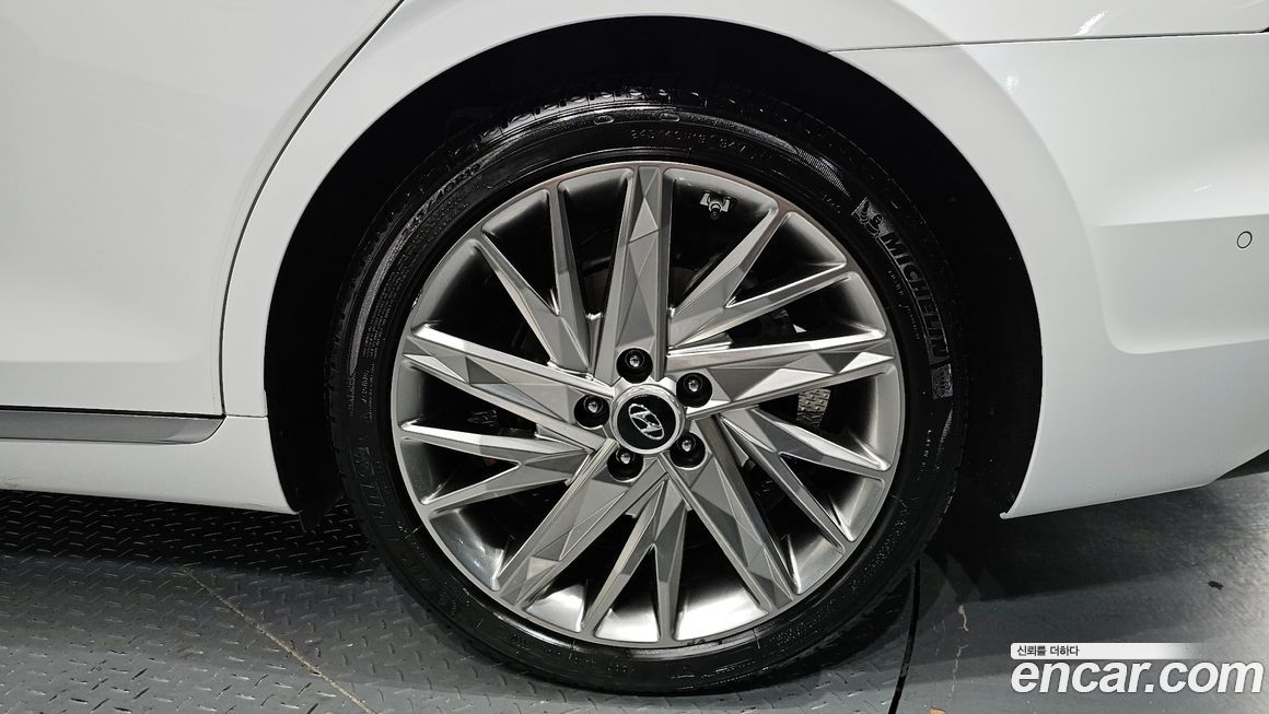 Hyundai Grandeur 2020