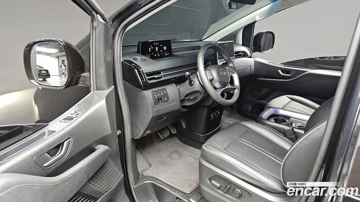 Hyundai Staria 2023