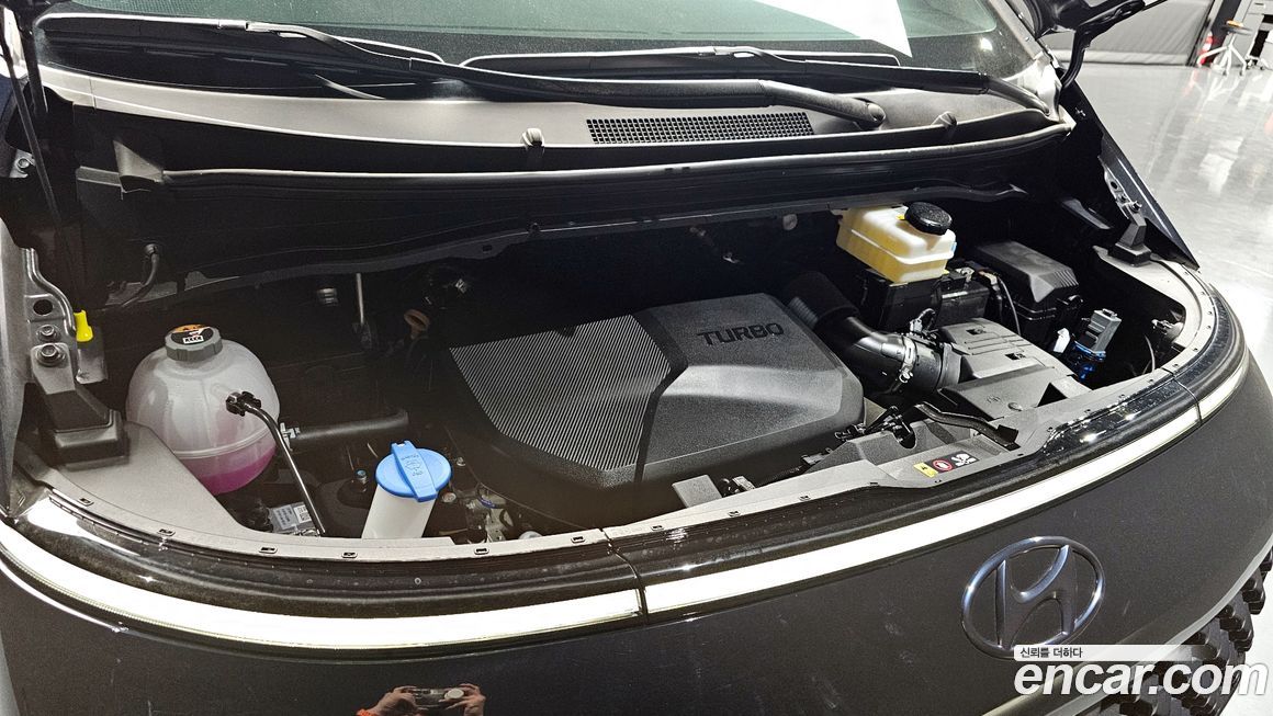 Hyundai Staria 2023