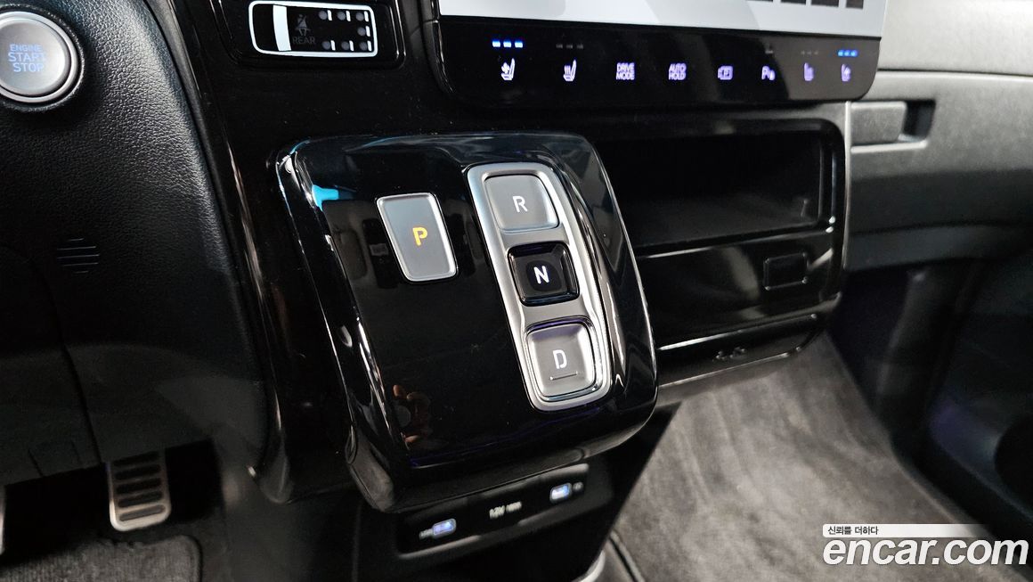Hyundai Staria 2023