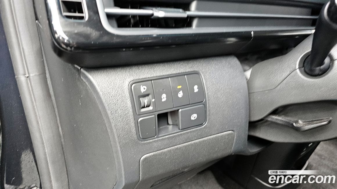 Hyundai Staria 2023