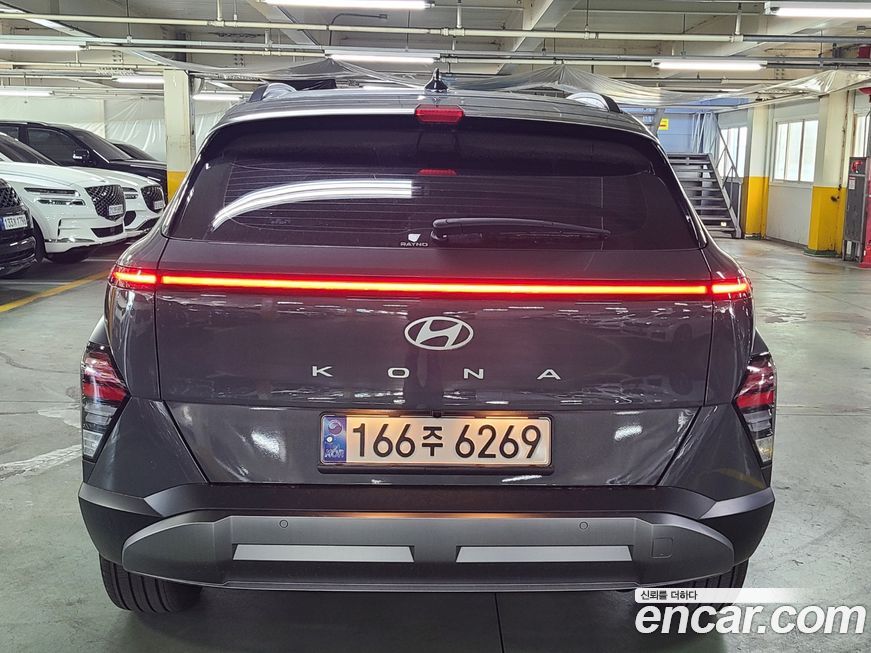 Hyundai Kona 2025