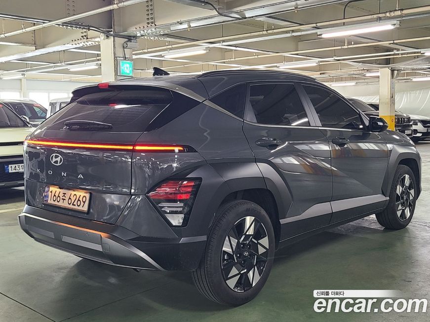 Hyundai Kona 2025