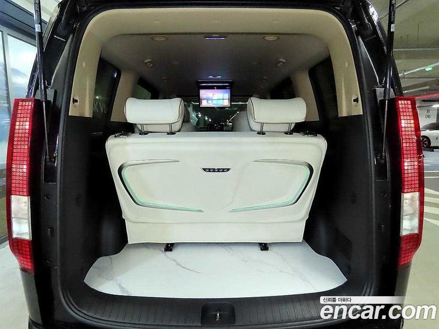 Hyundai Staria 2023
