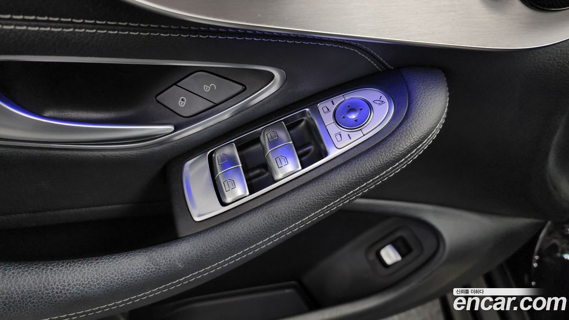 Mercedes-Benz C-Class 2021