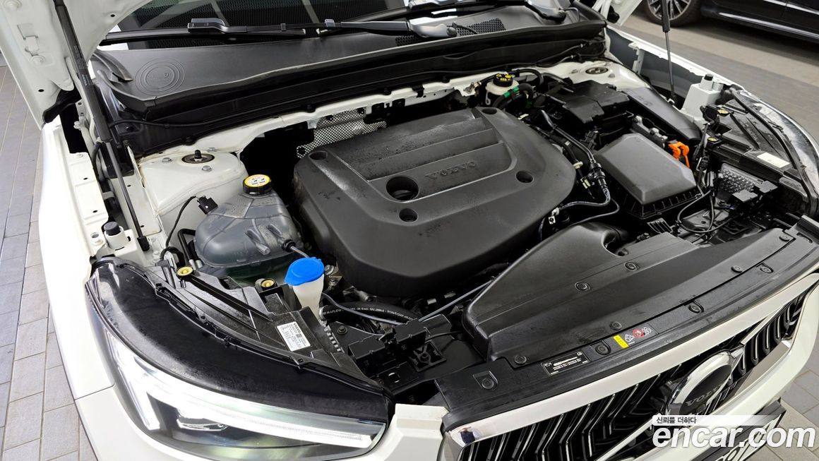 Volvo XC40 2024