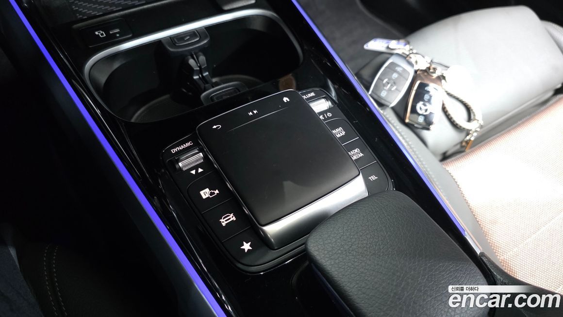 Mercedes-Benz EQB 2023