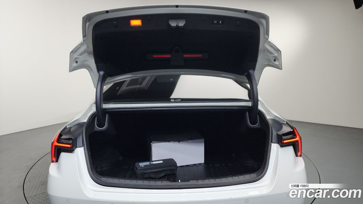 Kia K8 2025