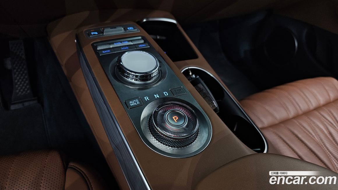 Genesis GV70 2023