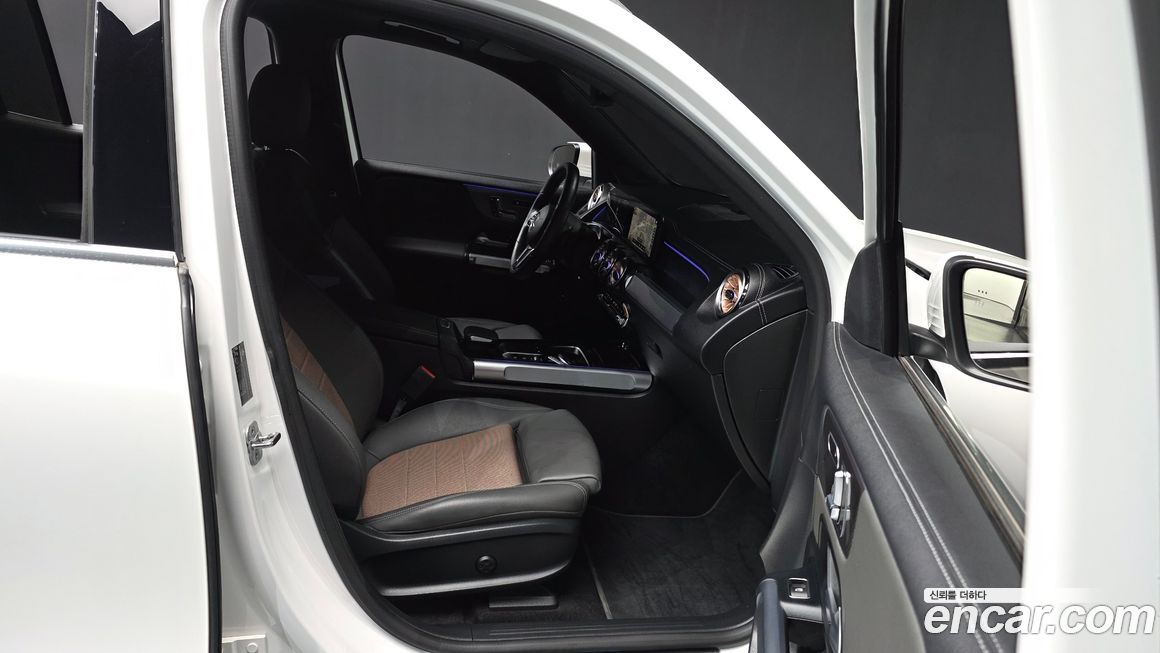 Mercedes-Benz EQB 2023