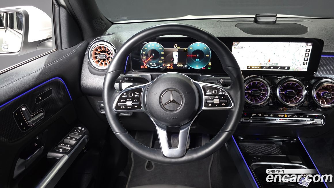 Mercedes-Benz EQB 2023