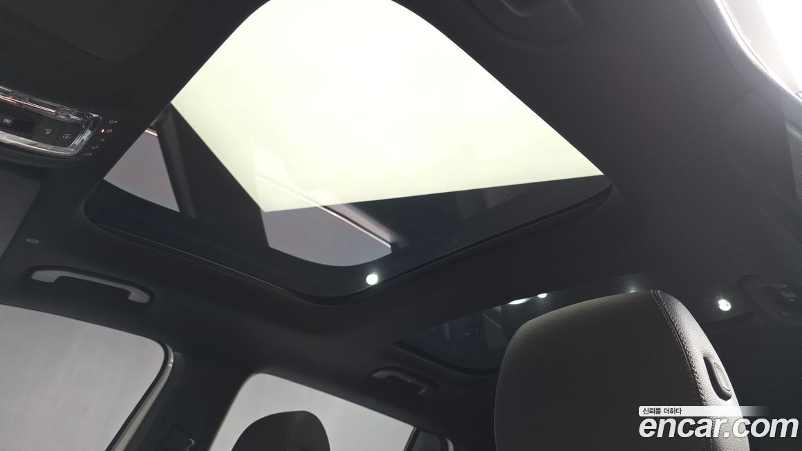 Mercedes-Benz EQB 2023