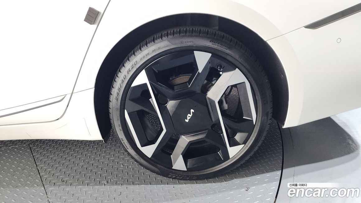 Kia K8 2025