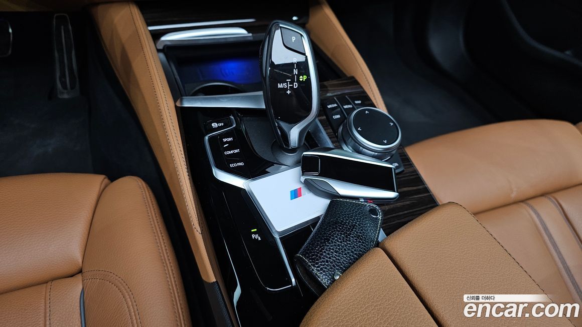 BMW 5-Series 2022