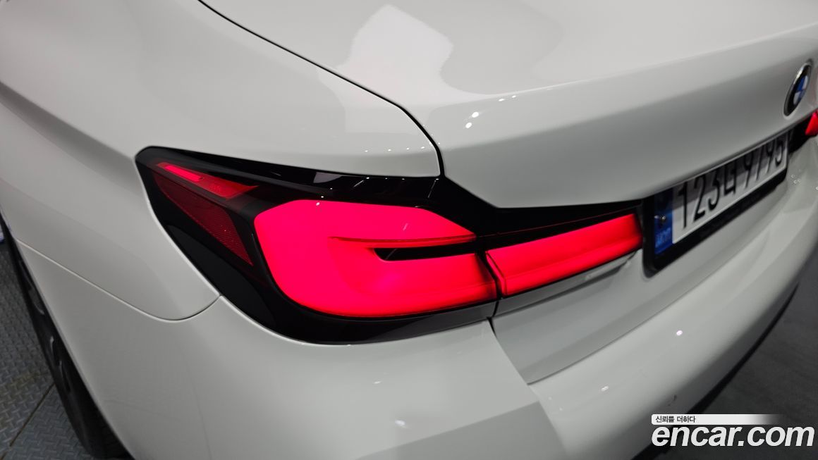 BMW 5-Series 2022