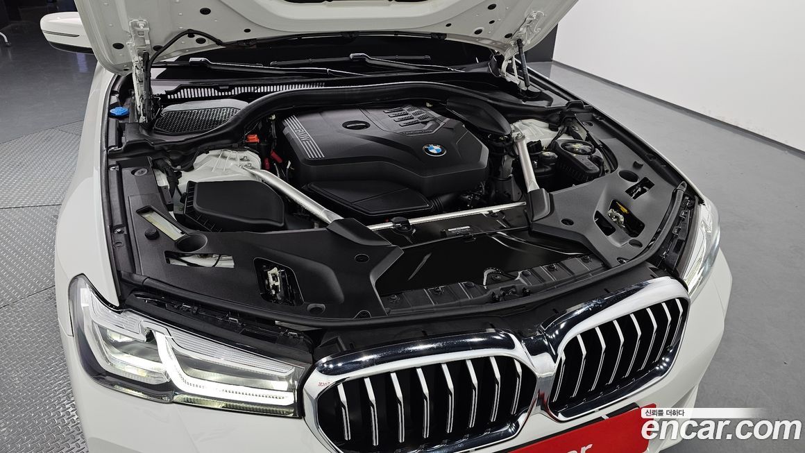 BMW 5-Series 2022