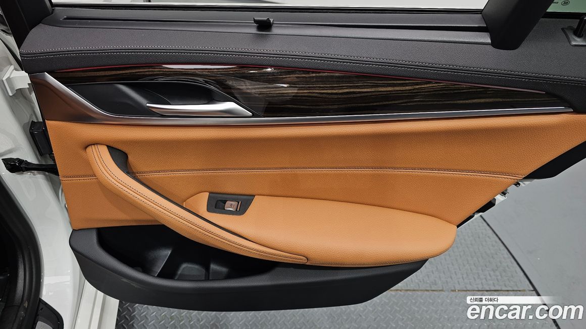 BMW 5-Series 2022