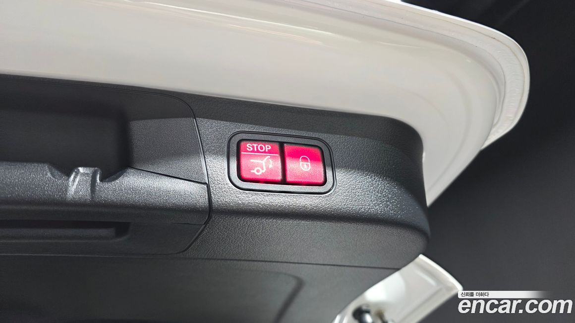 Mercedes-Benz EQB 2023