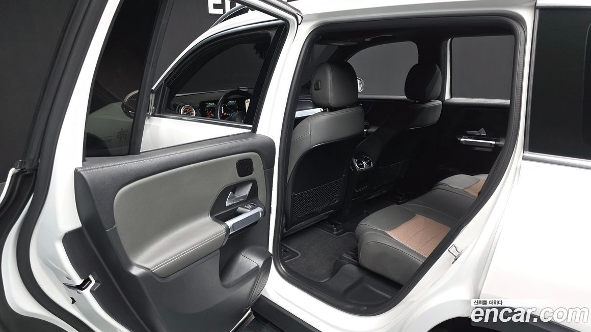 Mercedes-Benz EQB 2023