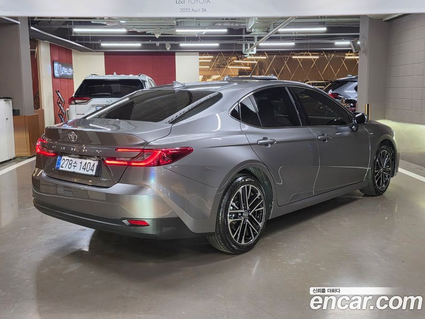 Toyota Camry 2025