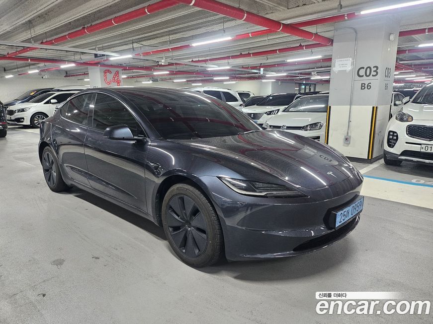 Tesla Model 3 2025