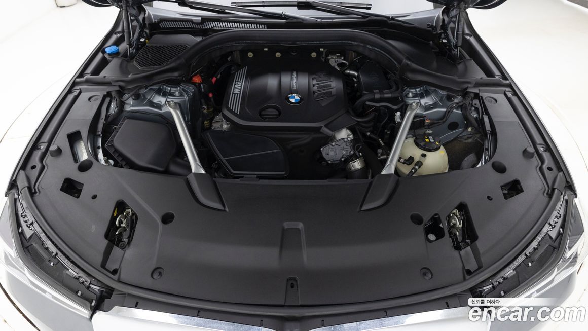 BMW Gran Turismo 2023