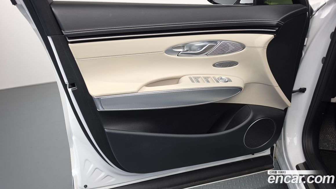 Genesis GV70 2023