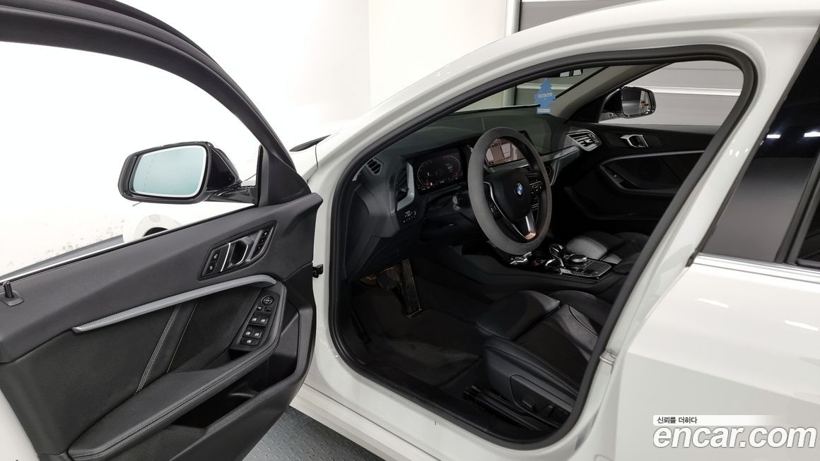 BMW 1-Series 2021