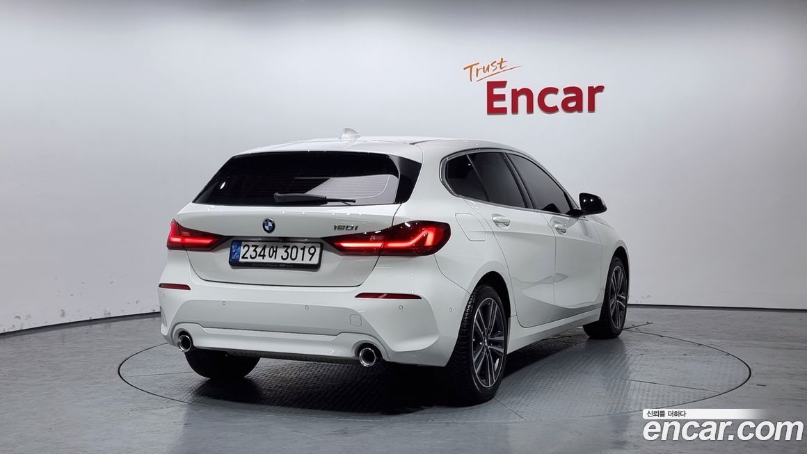 BMW 1-Series 2021