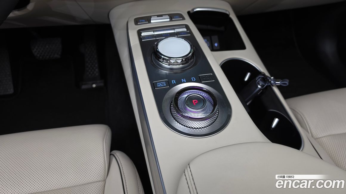 Genesis GV70 2023