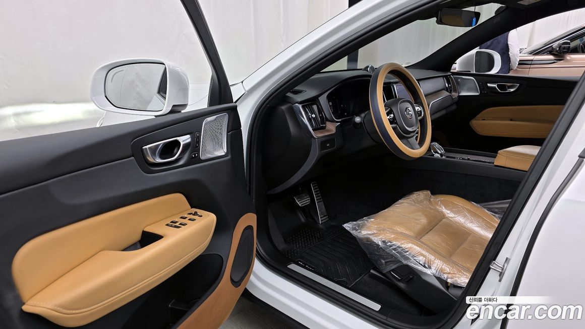 Volvo XC60 2023