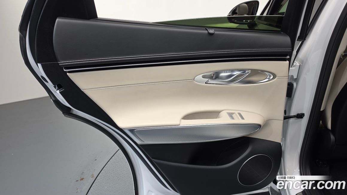 Genesis GV70 2023