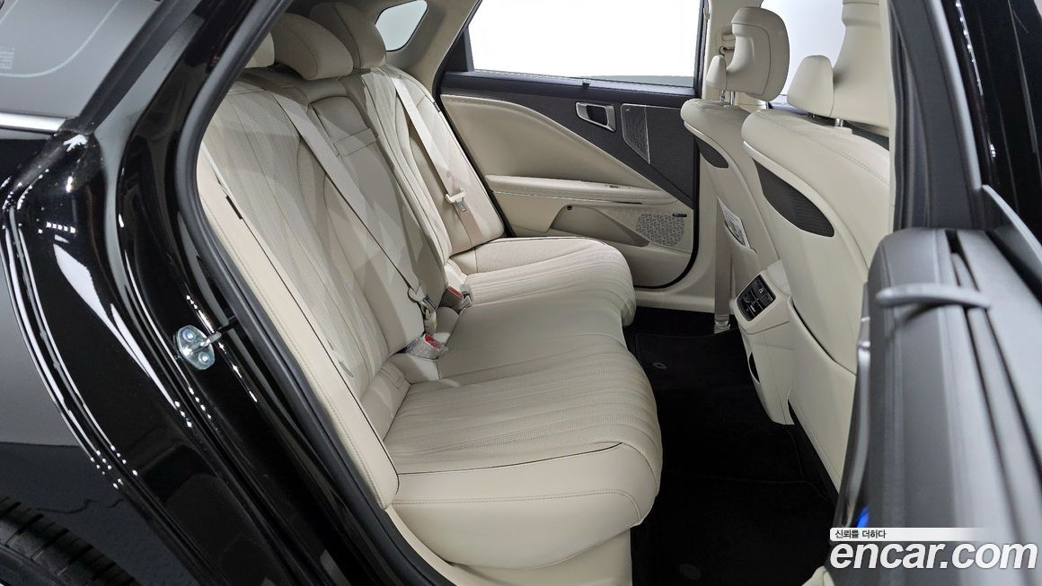 Kia K8 2025