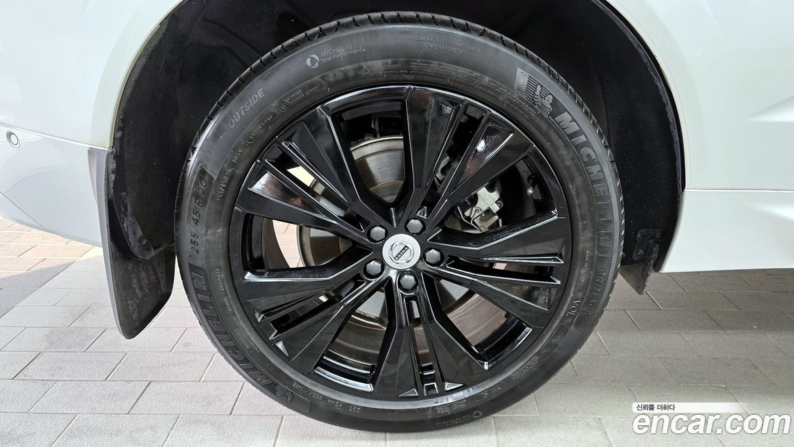 Volvo XC60 2023