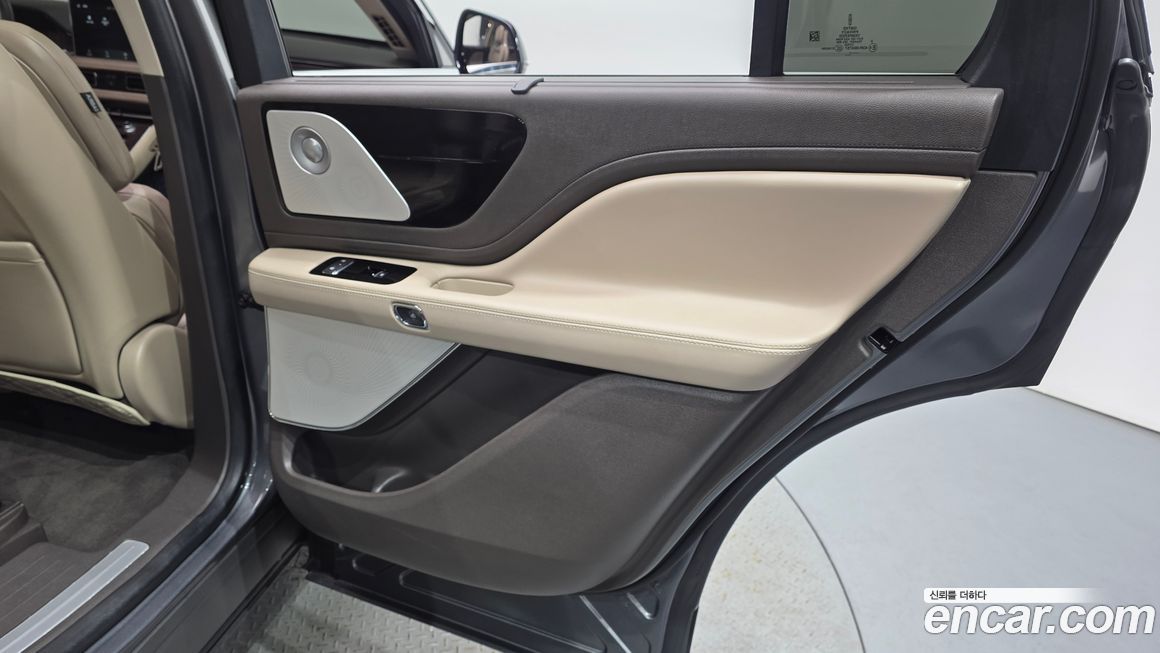 Lincoln Aviator 2021