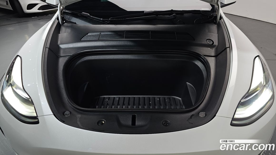 Tesla Model Y 2022