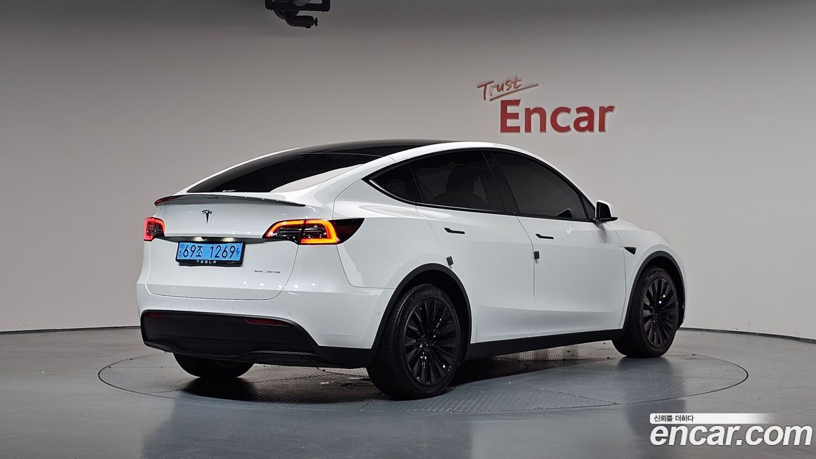 Tesla Model Y 2022