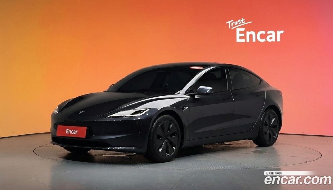 Tesla Model 3 2025