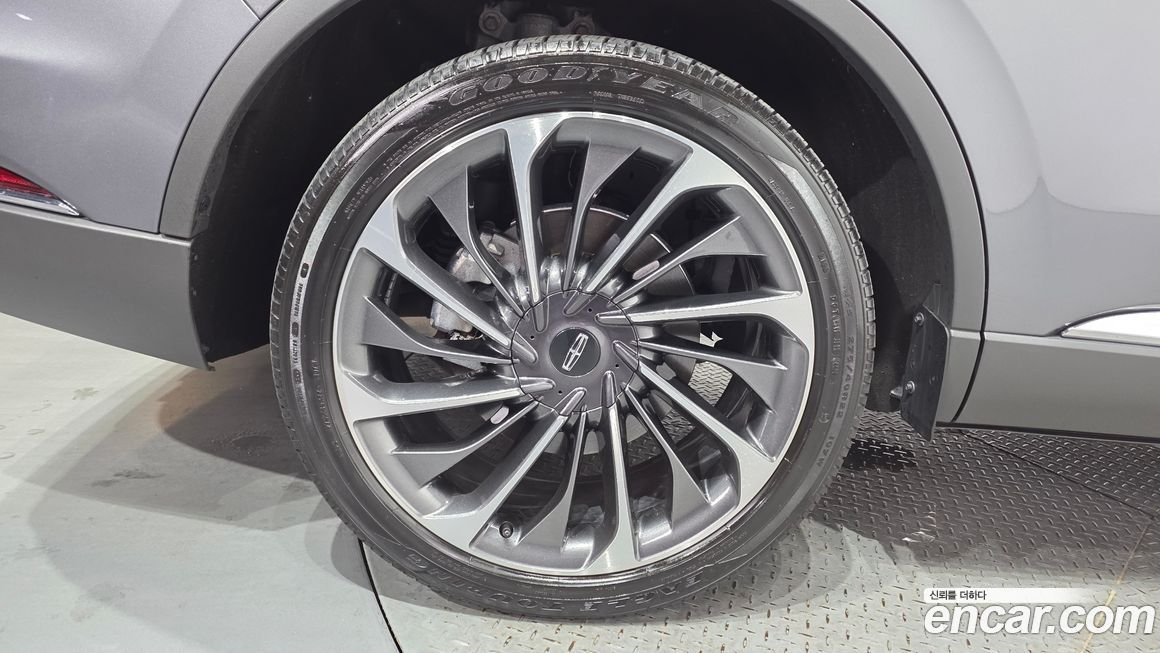 Lincoln Aviator 2021