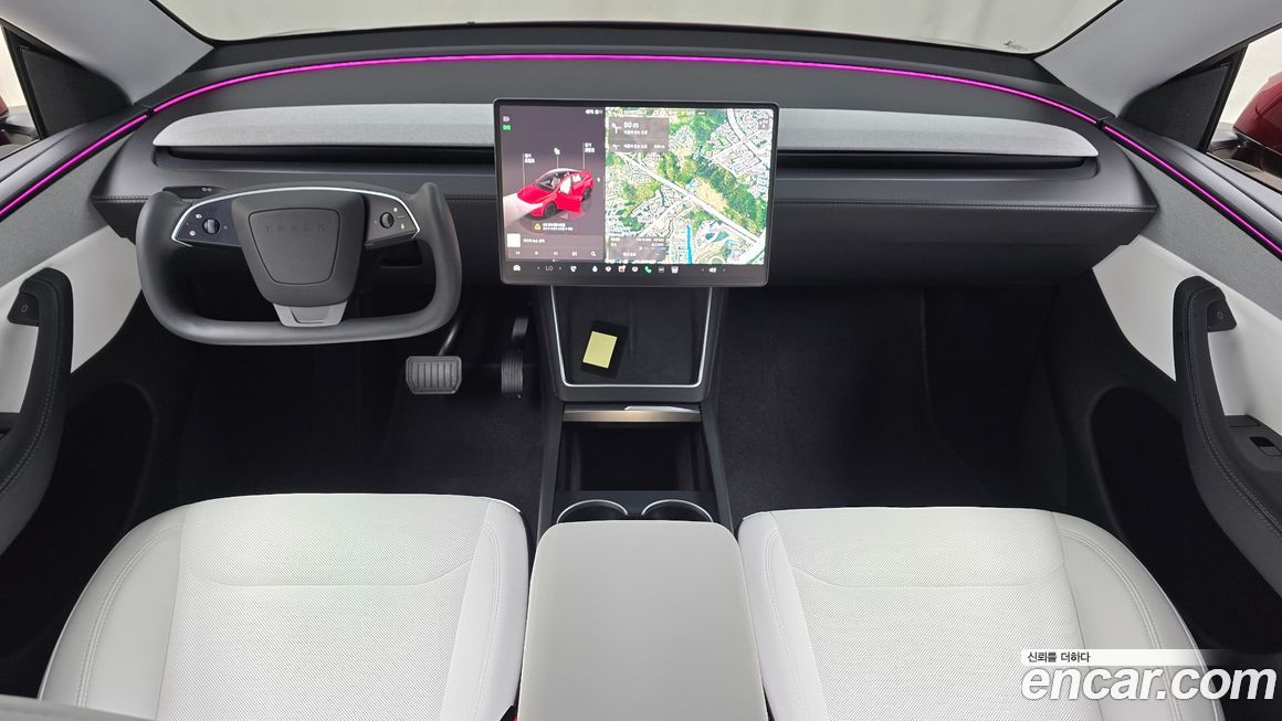 Tesla Model Y 2025