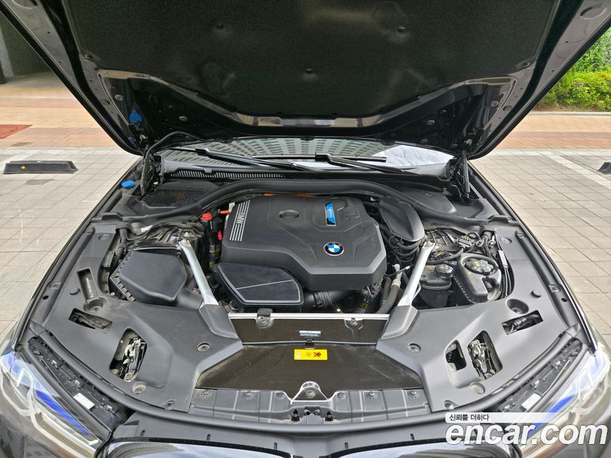 BMW 5-Series 2023
