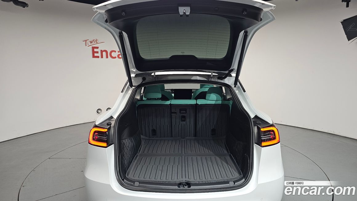 Tesla Model Y 2022