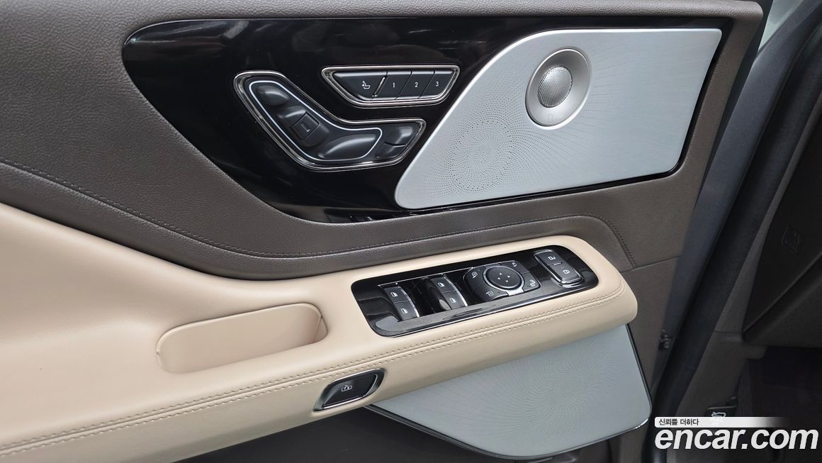 Lincoln Aviator 2021