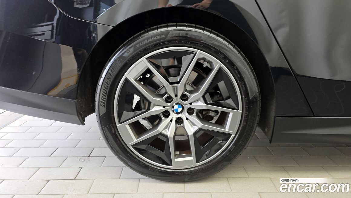 BMW 5-Series 2024