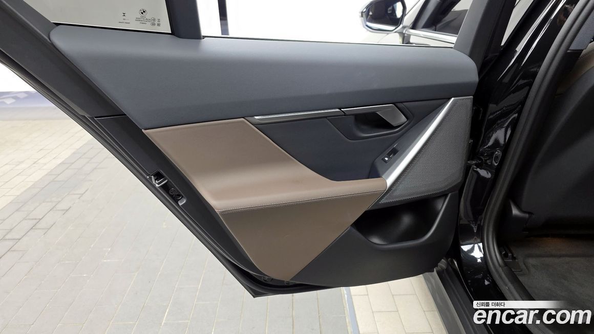 BMW 5-Series 2024